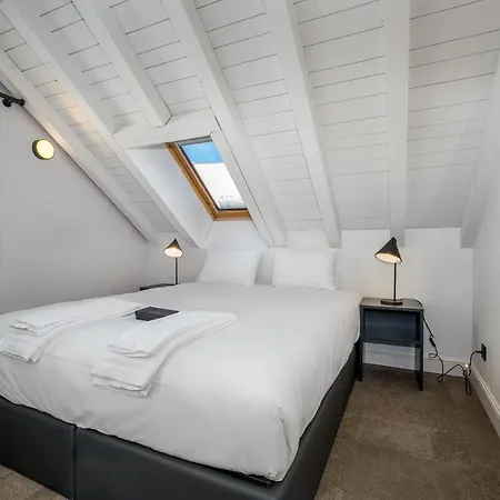 Triplex By Popalp Apartment